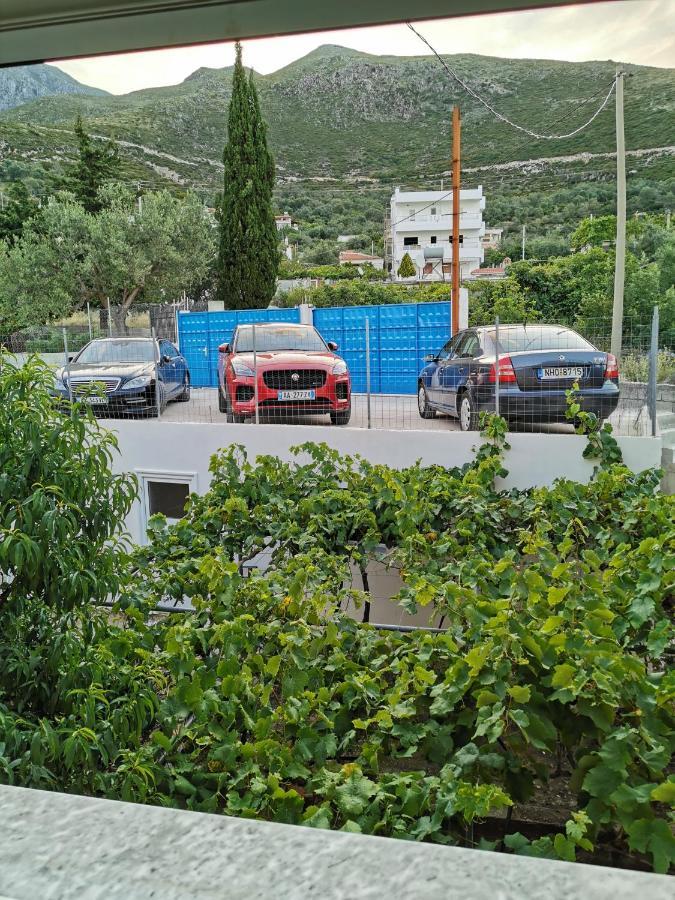 Orange Guest House Dhërmi Buitenkant foto